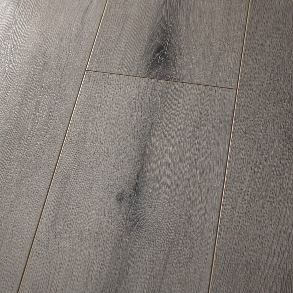 Close-up of the grain and texture of Harbour Oak Country laminate flooring.