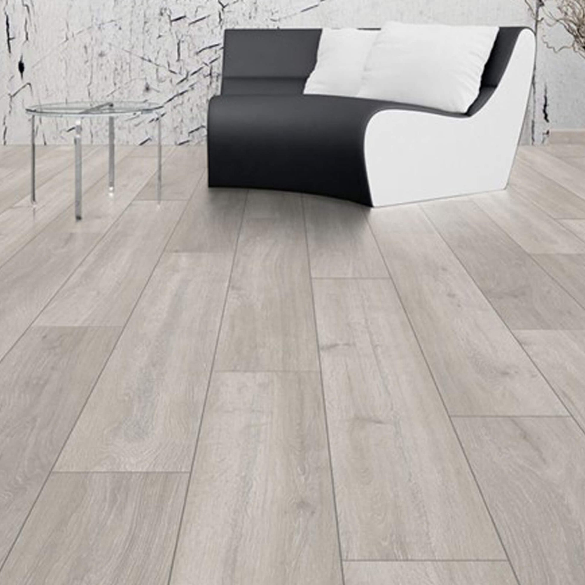 Rockford Oak laminate flooring in a reception setting